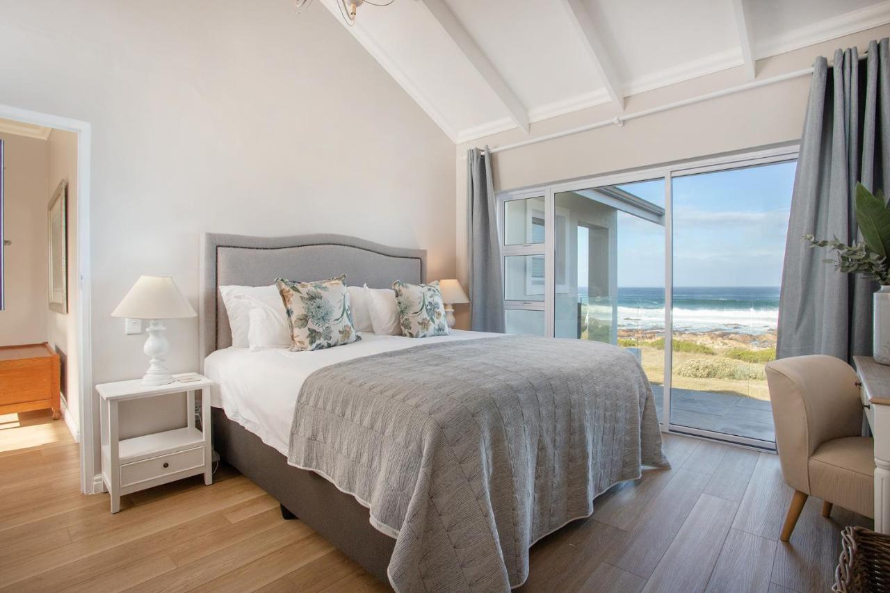 Seapearl Oceanfront Villa And Cottage Hermanus Exteriör bild