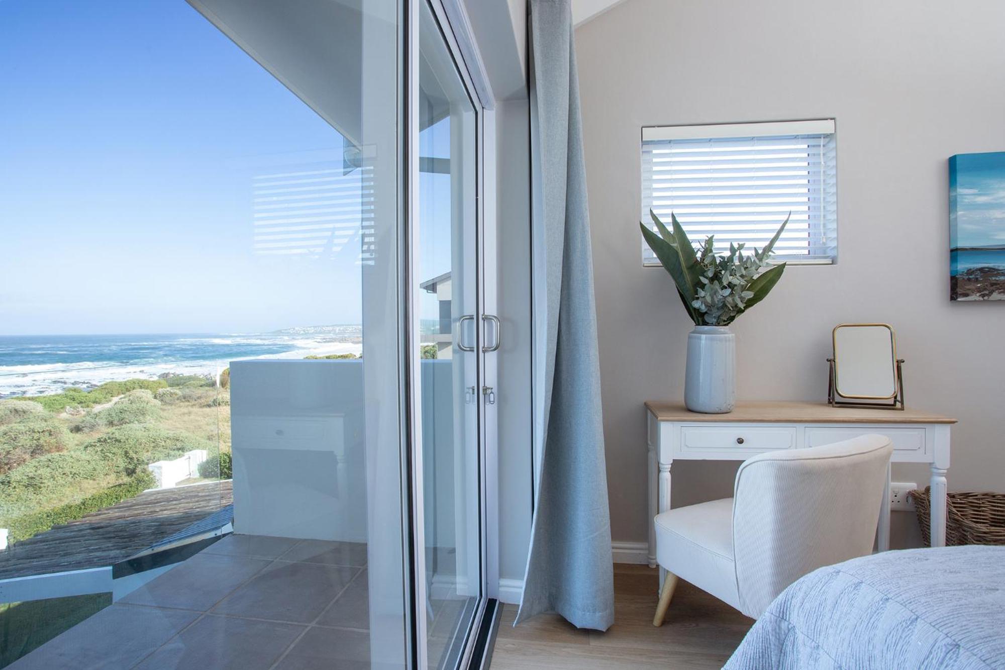 Seapearl Oceanfront Villa And Cottage Hermanus Exteriör bild