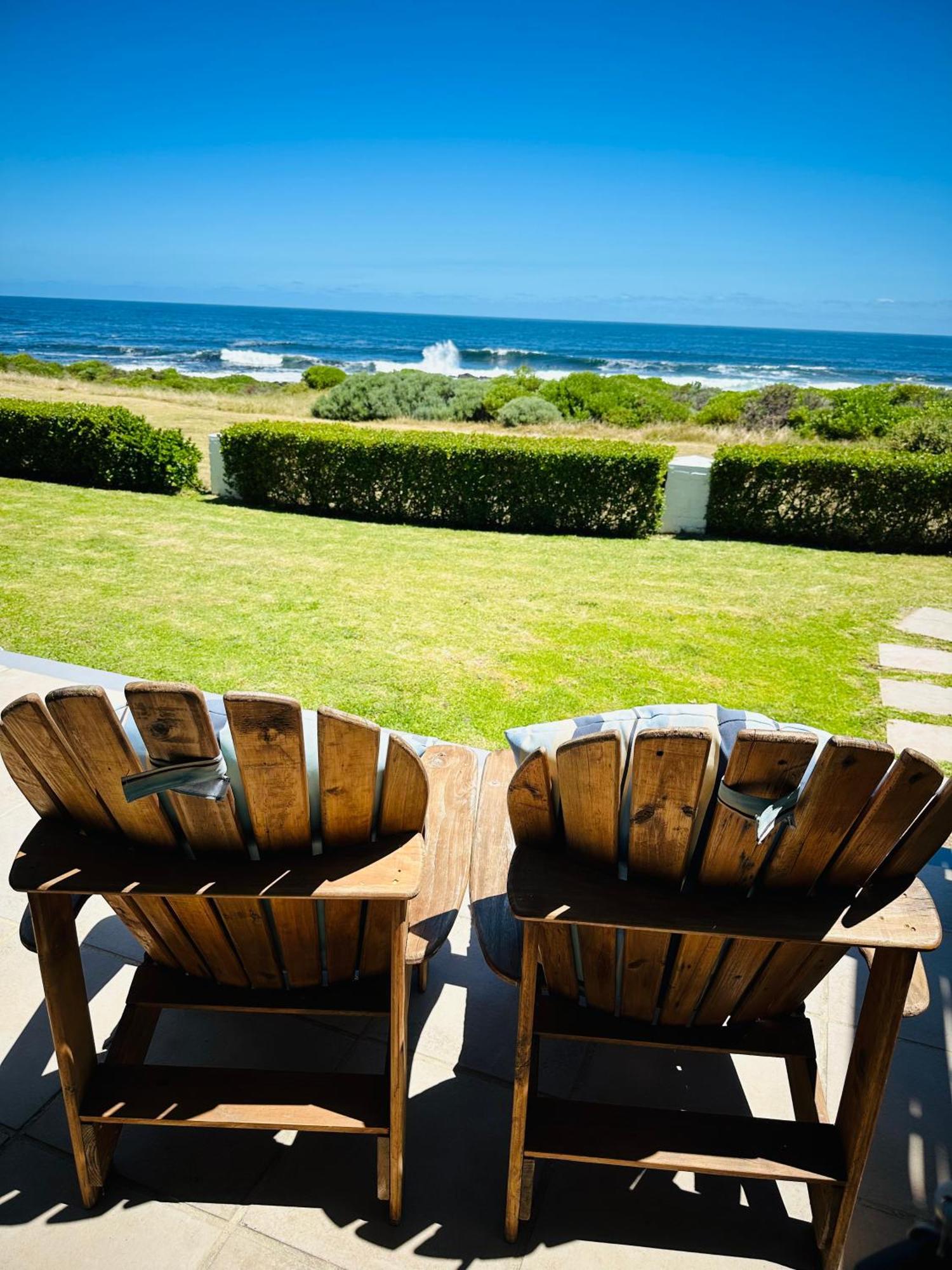 Seapearl Oceanfront Villa And Cottage Hermanus Exteriör bild