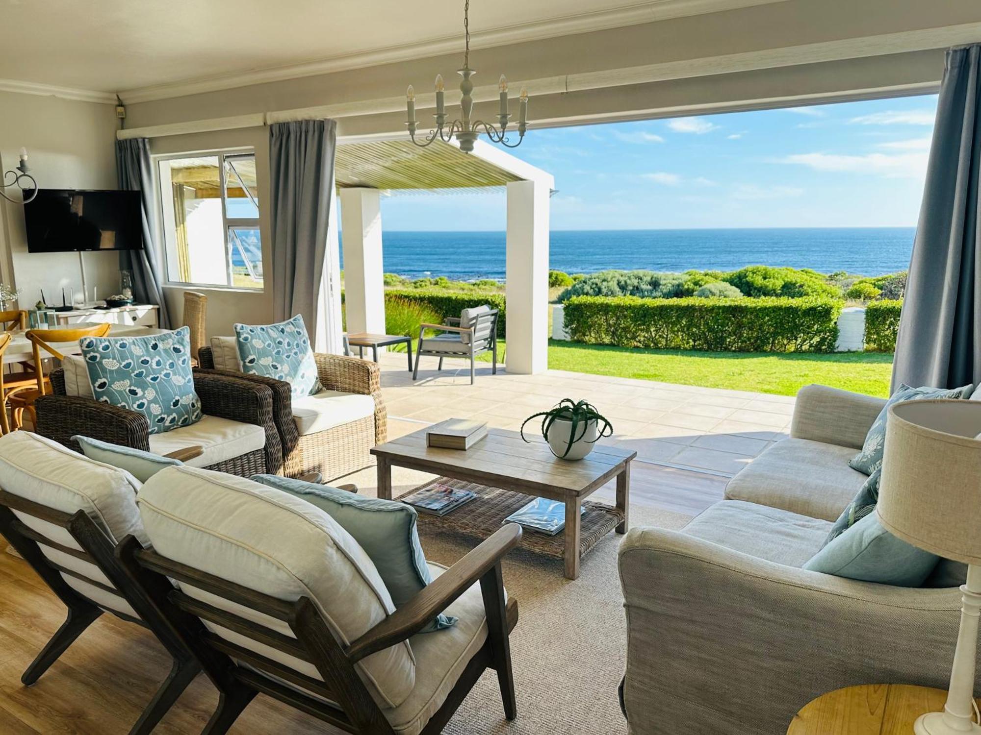 Seapearl Oceanfront Villa And Cottage Hermanus Exteriör bild