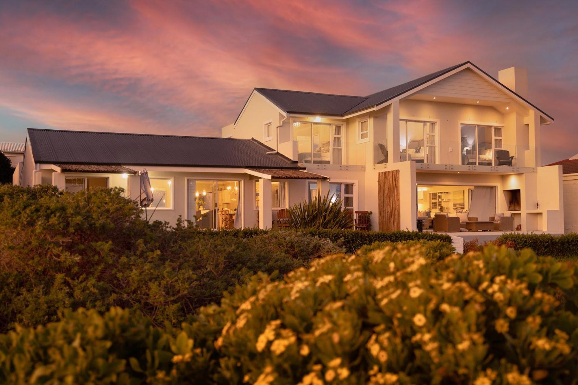 Seapearl Oceanfront Villa And Cottage Hermanus Exteriör bild